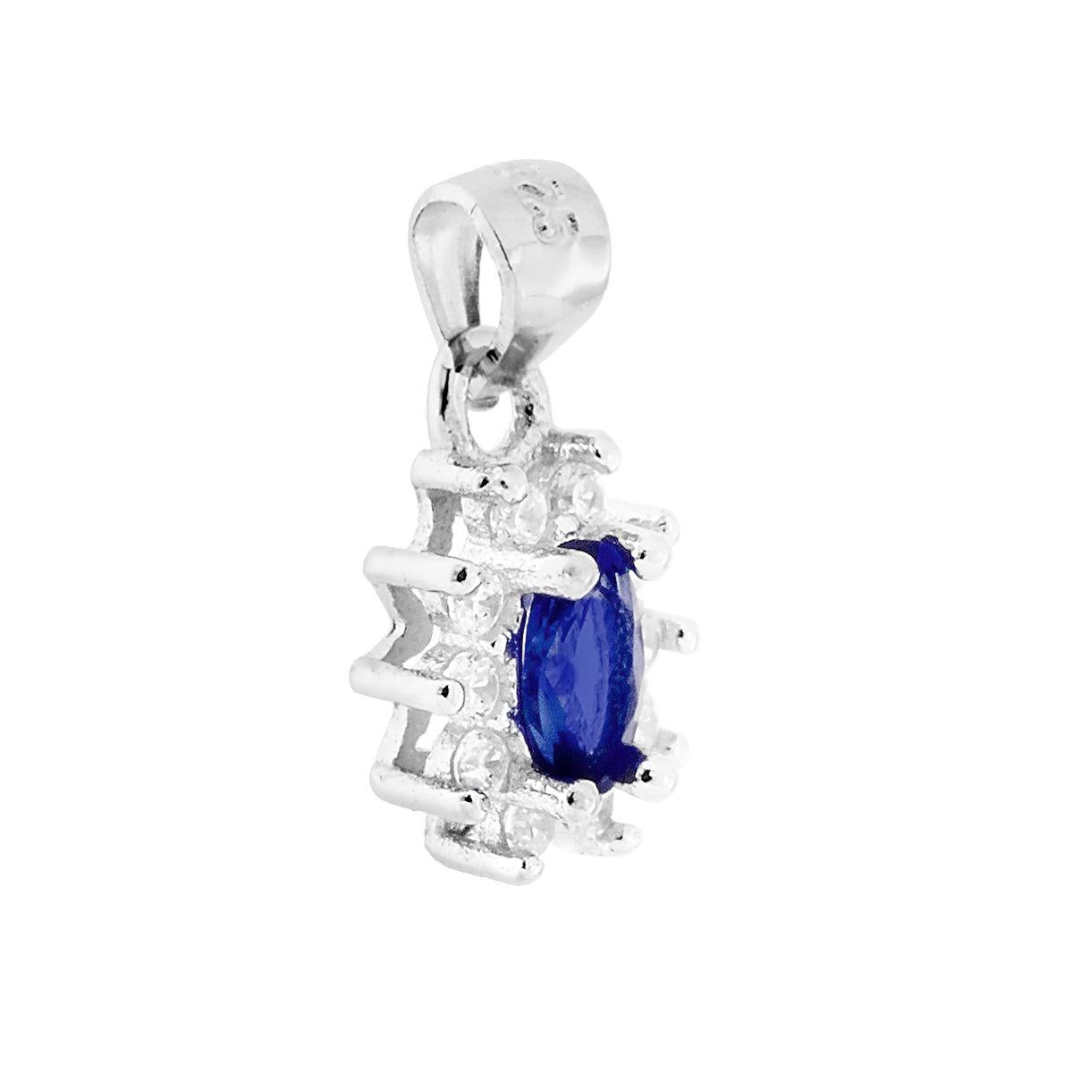 Anhänger mit ovalem blauem Saphir, umrahmt von weißen Zirkonen, aus 925er Silber rhodiniert. - MeinSchmuckShop