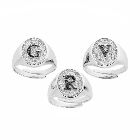 Chevalier-Ring mit Initialbuchstabe, schwarzen Zirkonen, weißem Zirkonfundament, aus 925er Silber rhodiniert - MeinSchmuckShop