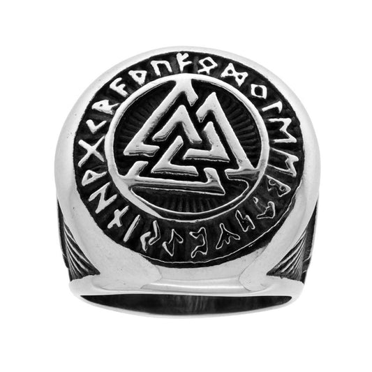 Herrenring Chevalier mit Dekor antiker Symbole aus brüniertem Stahl - MeinSchmuckShop