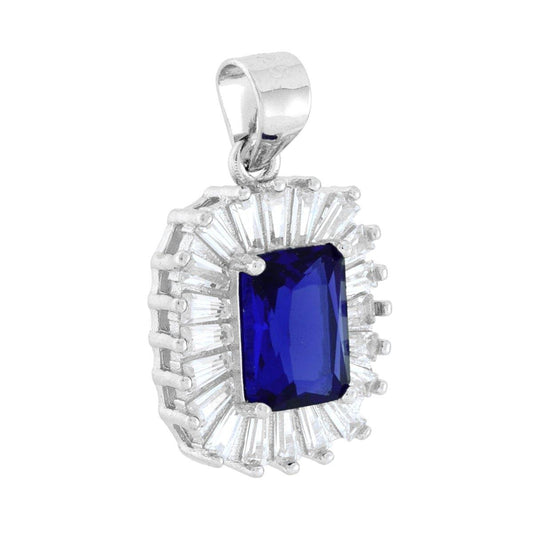 Rechteckiger Anhänger mit blauem Saphir-Cubic-Zirconia, umgeben von weißen trapezförmigen Cubic-Zirconia, in 925er Silber rhodiniert. - MeinSchmuckShop