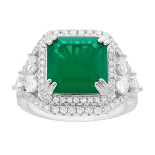 Solitärring mit quadratisch geschnittenem smaragdgrünen Stein, umgeben von weißen Cubic Zirconia, aus 925er Silber, rhodiniert - MeinSchmuckShop