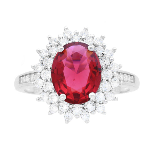 Solitärring Halo mit ovalem rubinroten Zirkon, umgeben von weißen Zirkonen, in 925er Silber rhodiniert - MeinSchmuckShop