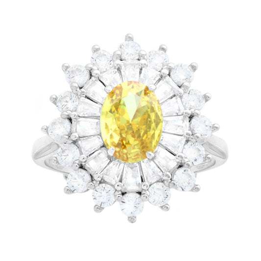 Ovaler Ring mit gelbem Topas, umgeben von weißen Cubic-Zirconia-Trapezen, aus 925er Silber rhodiniert - MeinSchmuckShop
