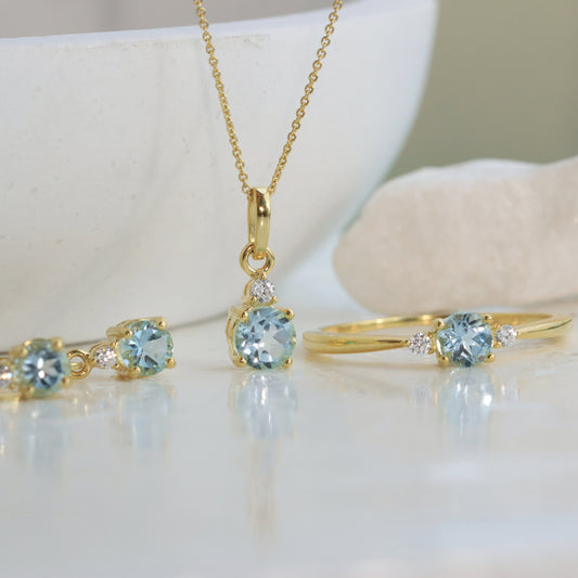 Ohrhänger mit Blautopas und Zirkonia weiß Gold 333/000
